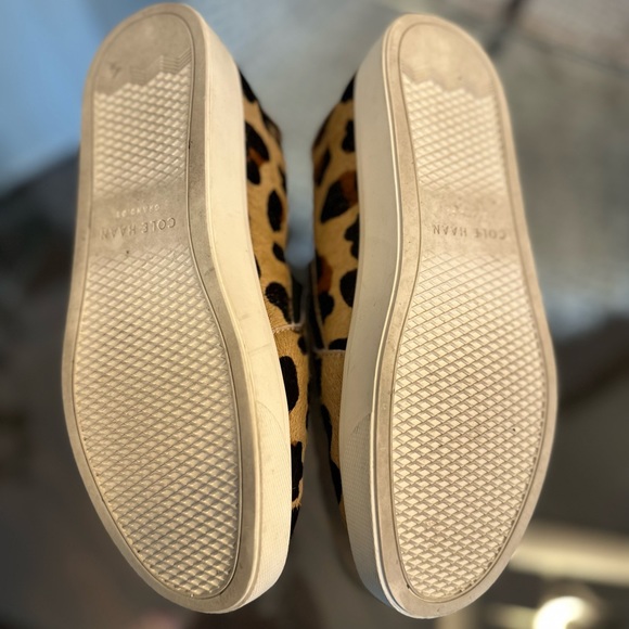 Cole Haan Grandpro leopard print calf hair slip on sneakers size 6, like new - Picture 3 of 5